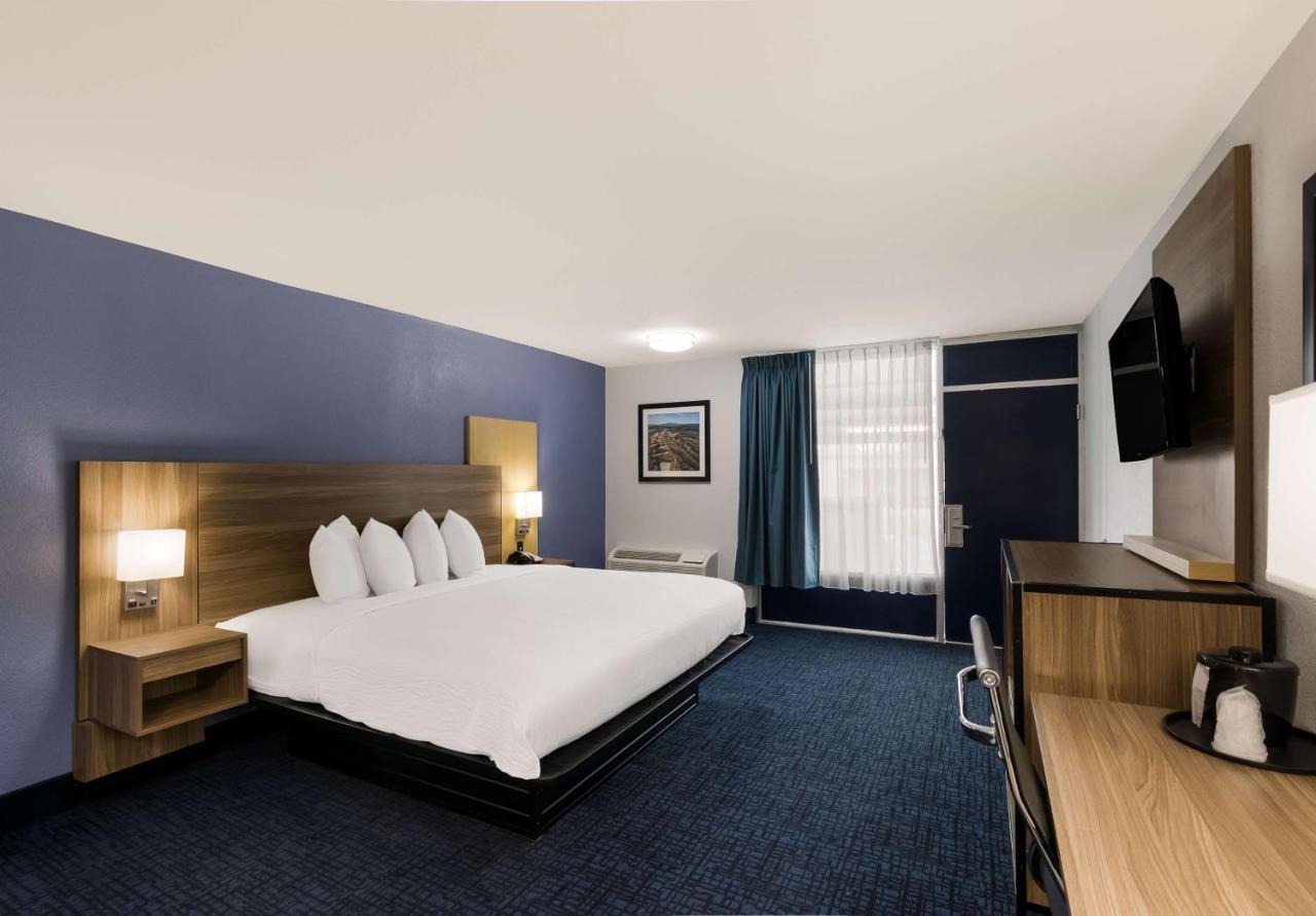 Surestay Plus By Best Western Pigeon Forge Exterior photo